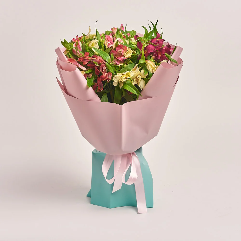 Букет из 15 Альстромерий Микс